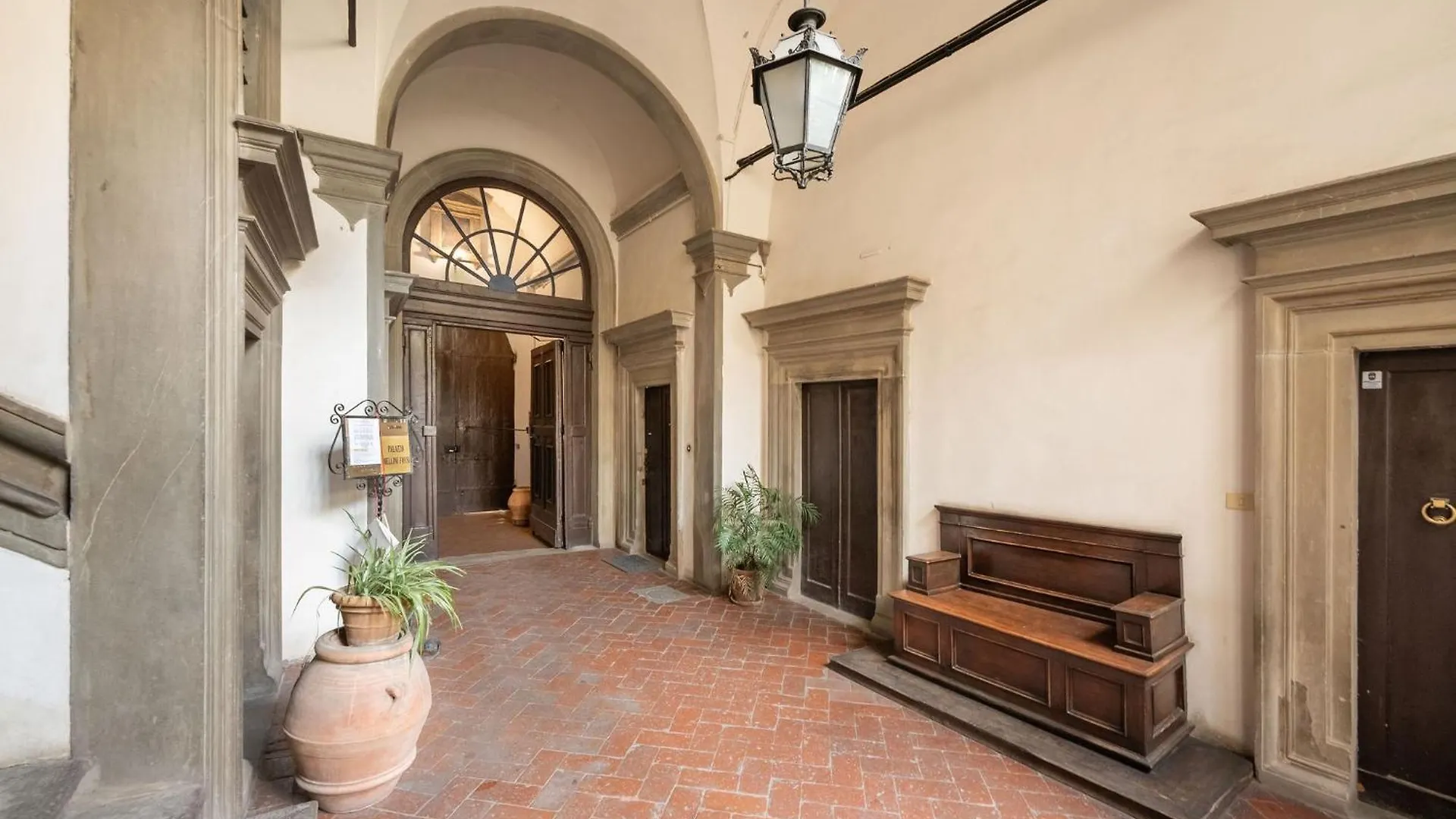 Keys Of Italy - Benci 20 Sartoria - Open Space Nearby Santa Croce Florence Italy